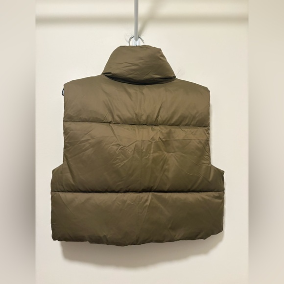 small cropped amazon fashion olive green puffer vest! - Picture 2 of 2